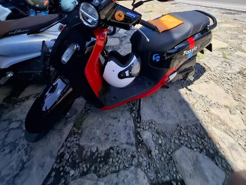 Yamaha Fazzio 125cc motorbike for rent in Seminyak, Bali