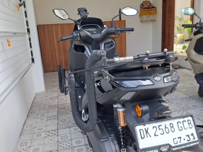 Yamaha NMAX 155cc motorbike for rent in Bali