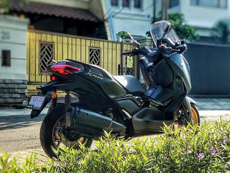 Yamaha XMAX 250cc premium motorbike rental Seminyak
